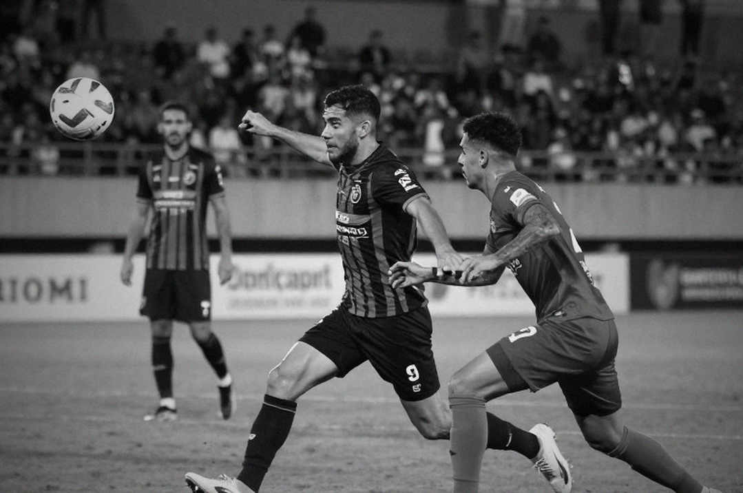 Khoảng trống sau lưng V.League: bóng đá Việt Nam thiếu dữ liệu để tự soi mình