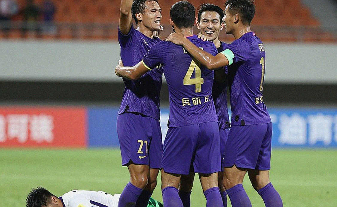 Đầu gối của Tiago Santos và sự im lặng của VAR: Khi Lille đòi luật pháp trả giá cho một tài sản đang mất giá Đầu gối của Tiago Santos và sự im lặng của VAR: Khi Lille đòi luật pháp trả giá cho một tài sản đang mất giá