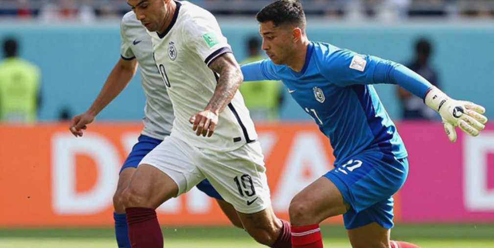 Việt Nam 1-0 Philippines: Ba điểm qua khe VAR, và dấu hỏi nằm ở bắp chân Xuân Son
