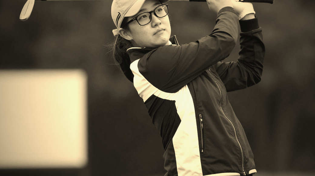 Crash Out: Khi bộ não tự cứu cú swing và phá hủy nó — Bài học từ cú driver trúng nhà của một cây viết Golf Digest Crash Out: Khi bộ não tự cứu cú swing và phá hủy nó — Bài học từ cú driver trúng nhà của một cây viết Golf Digest