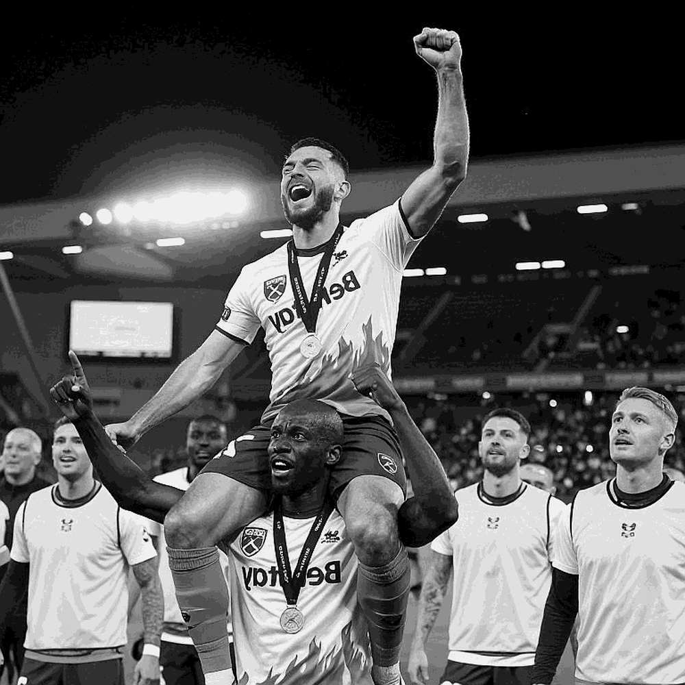 Auckland bảo vệ ngôi vô địch A-League: nhịp cũ đã đổi, nhịp mới chưa thành hình Auckland bảo vệ ngôi vô địch A-League: nhịp cũ đã đổi, nhịp mới chưa thành hình