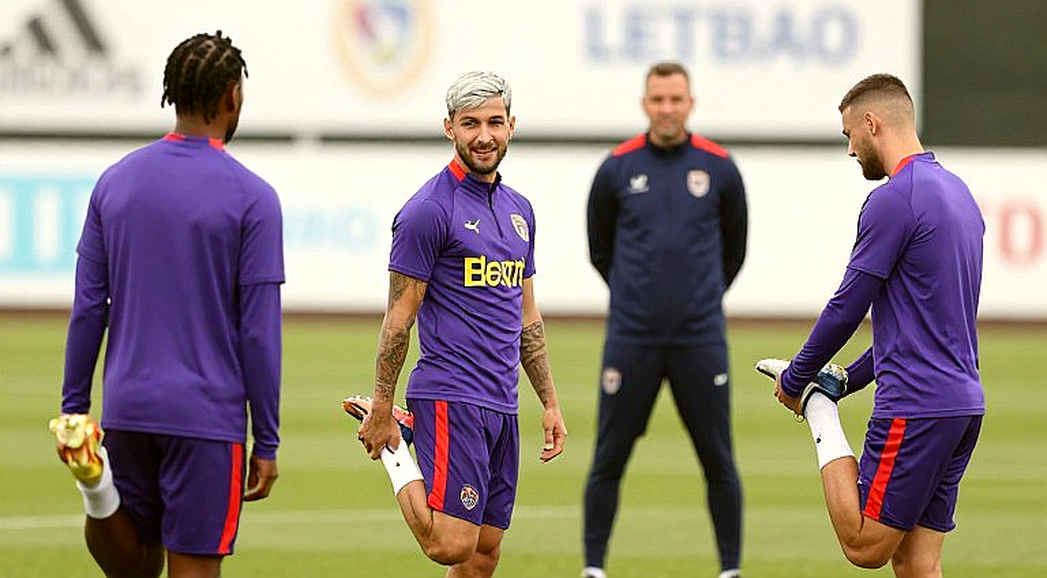 Giải phẫu Aston Villa – Viking: bóng cố định mở khóa, VAR bẻ gãy, và khoảng trống sau phút 60