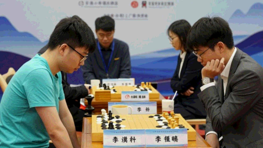 Scotch Game và European Club Cup: một tiêu đề lệch nhịp, một bài học mở cờ vua