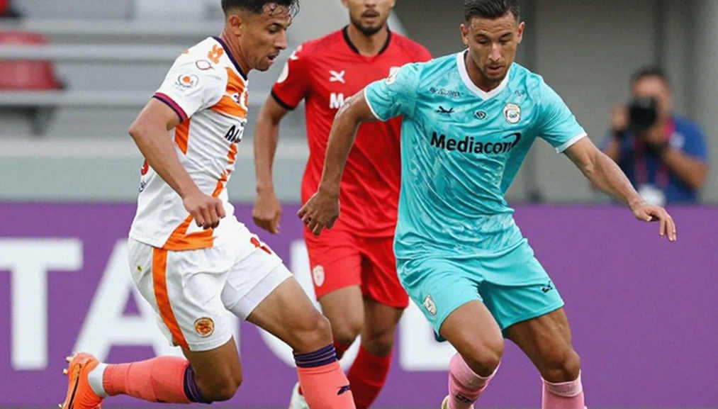 Coach Dinh Hong Vinh: U23 Vietnam ready for Asiad 2026 quarterfinals despite losing both starting midfielders