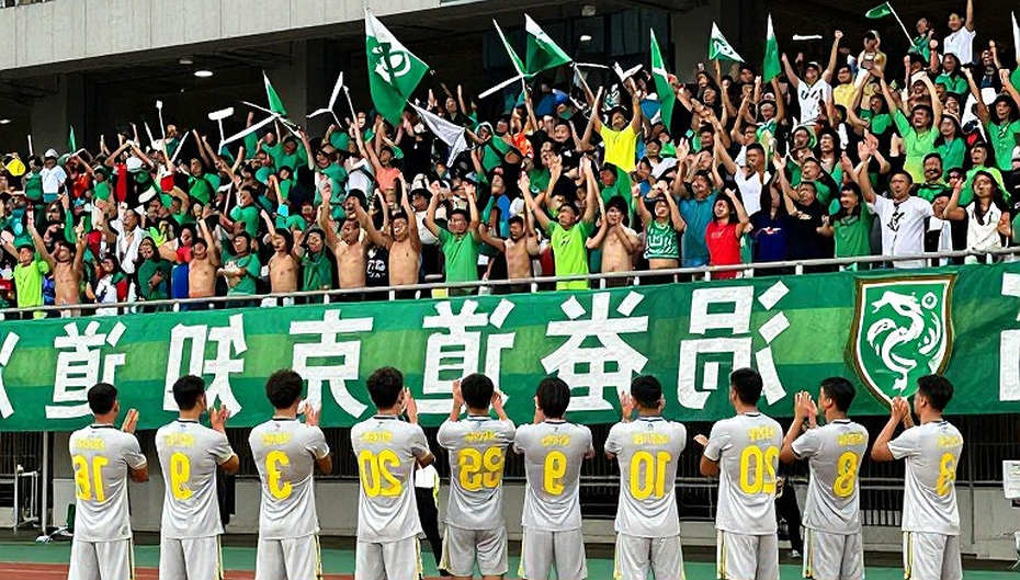 Adou Minh và Williams Minh Hoàng: Hai viên gạch cho hàng thủ ba người của tuyển Việt Nam