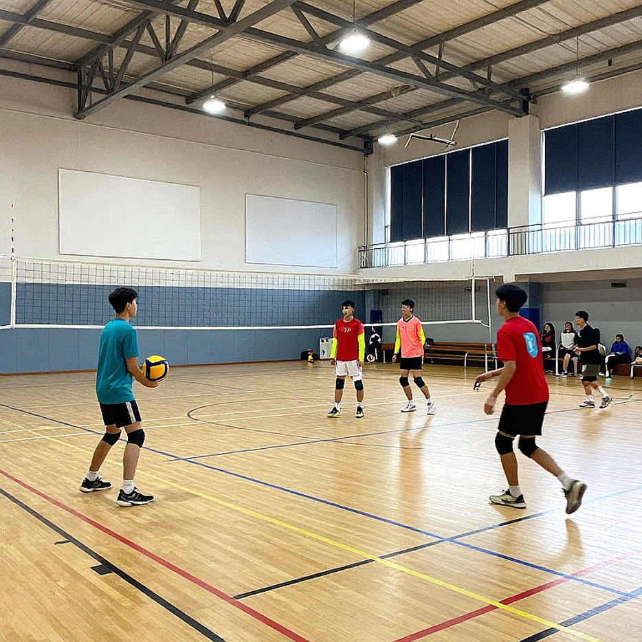 The Bus Never Came, the First Pass Never Came: What Three Sets Really Said About Vietnam Women's Volleyball at Asiad 20 The Bus Never Came, the First Pass Never Came: What Three Sets Really Said About Vietnam Women's Volleyball at Asiad 20